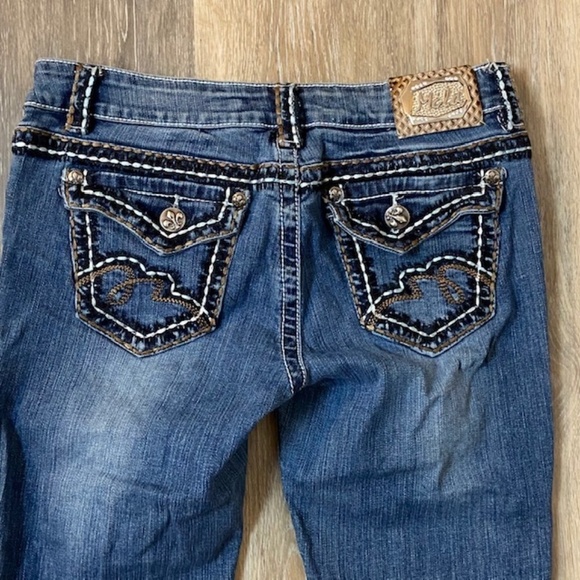 MISS CHIC JEANS Medium Wash Embroidered Bootcut 9 - Picture 6 of 9